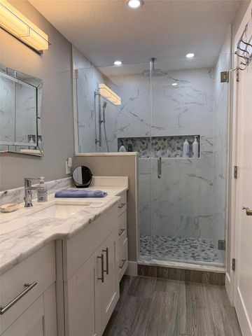 1 BEACH DRIVE SE 1310, St Petersburg, FL 33701