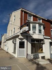520 DEKALB ST, Bridgeport, PA 19401
