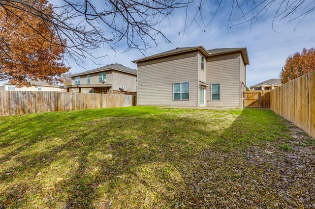 8453 Shallow Creek Drive, Fort Worth, TX 76179