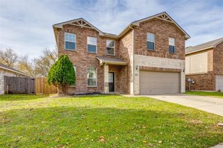8453 Shallow Creek Drive, Fort Worth, TX 76179