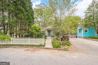 712 Berkeley Avenue NW, Atlanta, GA 30318