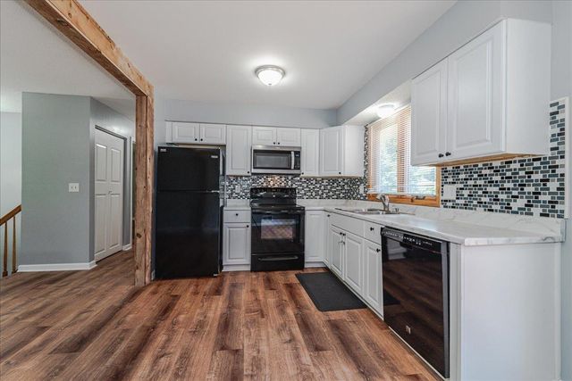 1227 14th Street W, Hastings, MN 55033