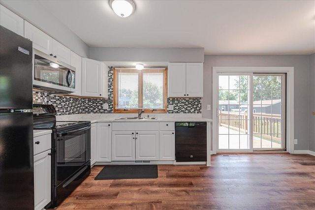 1227 14th Street W, Hastings, MN 55033