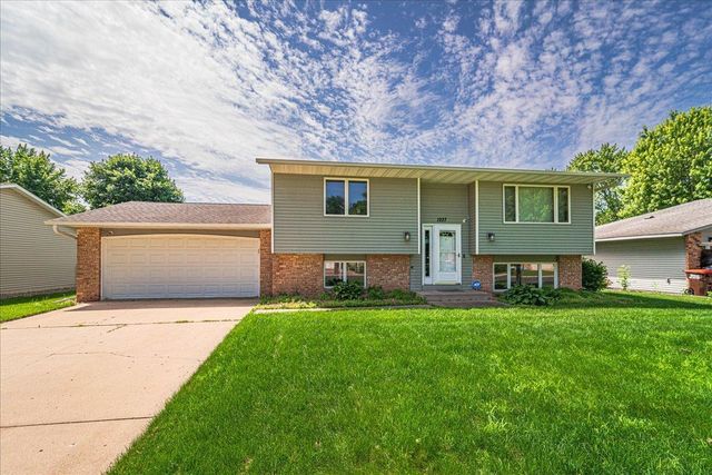 1227 14th Street W, Hastings, MN 55033