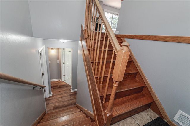 1227 14th Street W, Hastings, MN 55033