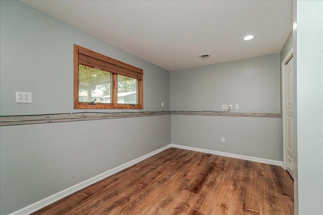 1227 14th Street W, Hastings, MN 55033