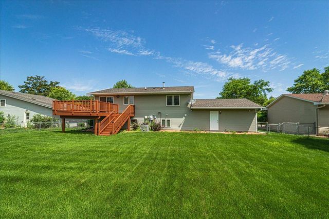 1227 14th Street W, Hastings, MN 55033