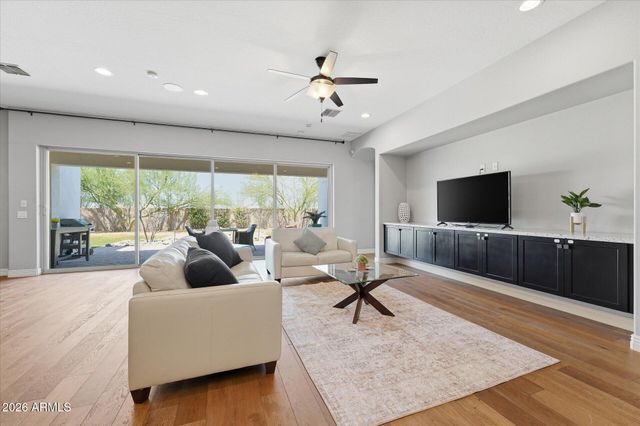4254 E VALENCIA Drive, Phoenix, AZ 85042