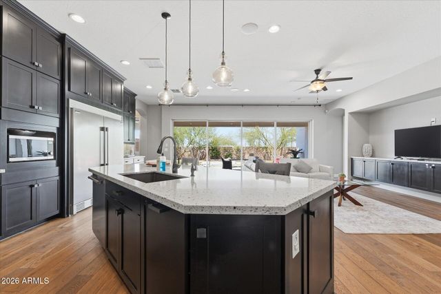 4254 E VALENCIA Drive, Phoenix, AZ 85042