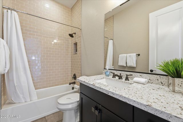 4254 E VALENCIA Drive, Phoenix, AZ 85042