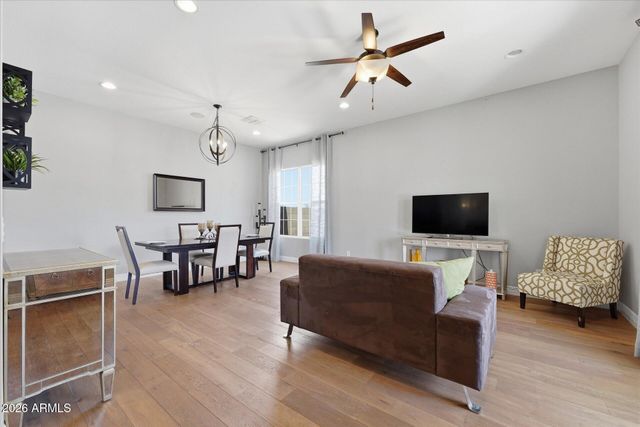 4254 E VALENCIA Drive, Phoenix, AZ 85042