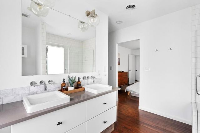 1106 Arcadia Ave, Austin, TX 78757