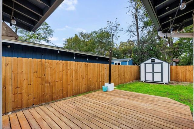 1106 Arcadia Ave, Austin, TX 78757