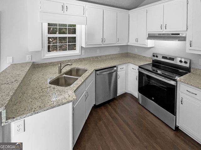 5049 Holly Hock Drive, Flowery Branch, GA 30542