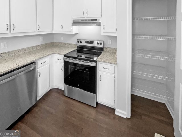 5049 Holly Hock Drive, Flowery Branch, GA 30542