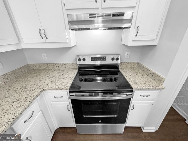 5049 Holly Hock Drive, Flowery Branch, GA 30542