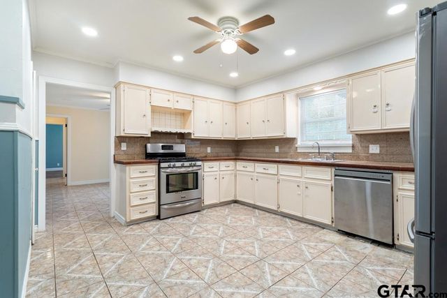 1114 W Camellia St, Tyler, TX 75701
