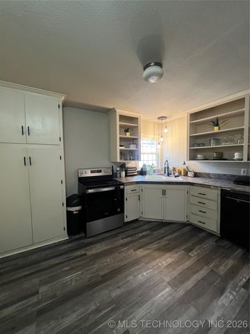 3024 Columbus Avenue, Muskogee, OK 74401