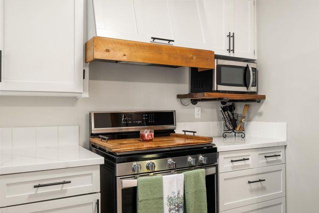 5755 Hesper Way, Carmichael, CA 95608