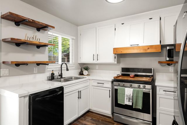 5755 Hesper Way, Carmichael, CA 95608