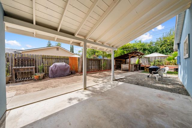 5755 Hesper Way, Carmichael, CA 95608