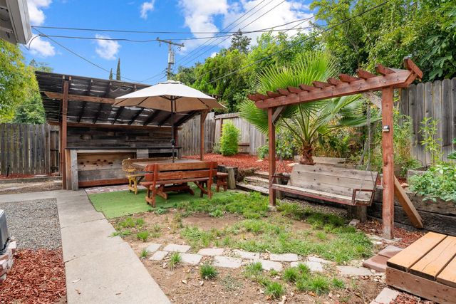 5755 Hesper Way, Carmichael, CA 95608