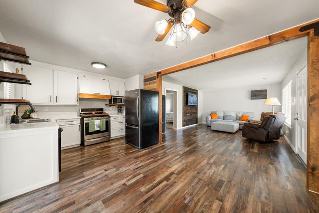 5755 Hesper Way, Carmichael, CA 95608