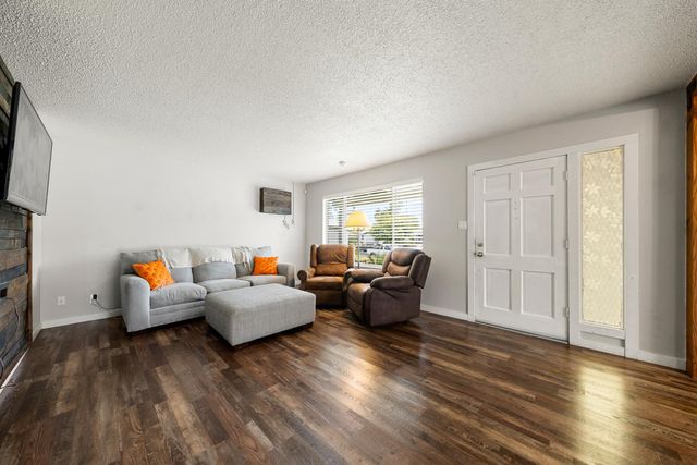 5755 Hesper Way, Carmichael, CA 95608