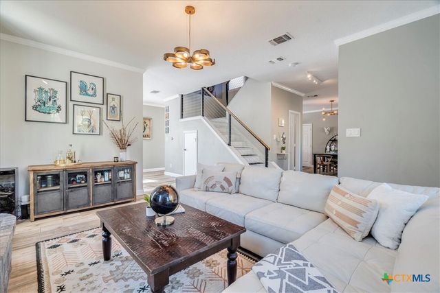 171 Pin Oak Crossing, Elgin, TX 78621