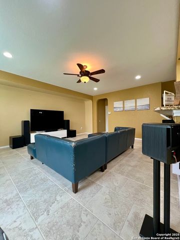 7623 Eagle Park Dr, San Antonio, TX 78250