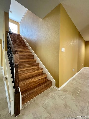 7623 Eagle Park Dr, San Antonio, TX 78250