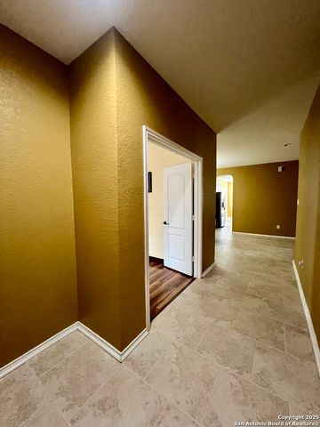 7623 Eagle Park Dr, San Antonio, TX 78250