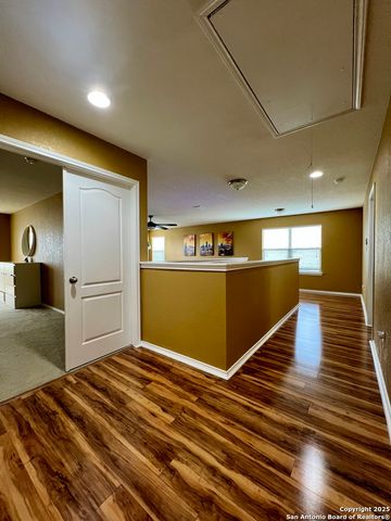 7623 Eagle Park Dr, San Antonio, TX 78250