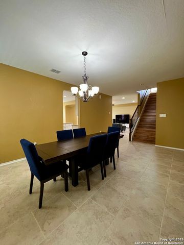 7623 Eagle Park Dr, San Antonio, TX 78250