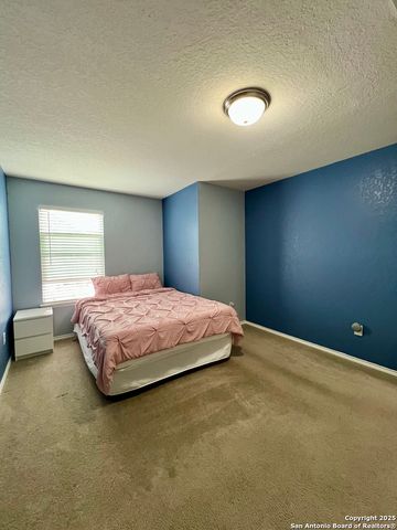 7623 Eagle Park Dr, San Antonio, TX 78250