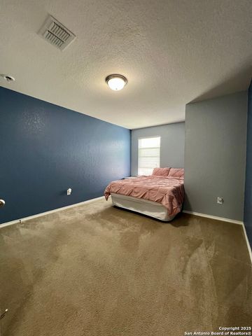 7623 Eagle Park Dr, San Antonio, TX 78250
