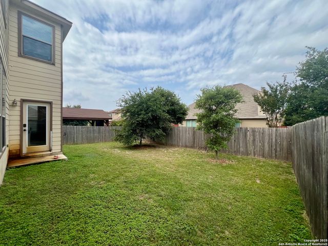 7623 Eagle Park Dr, San Antonio, TX 78250