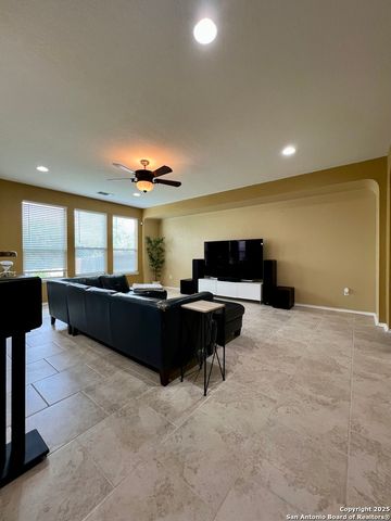 7623 Eagle Park Dr, San Antonio, TX 78250