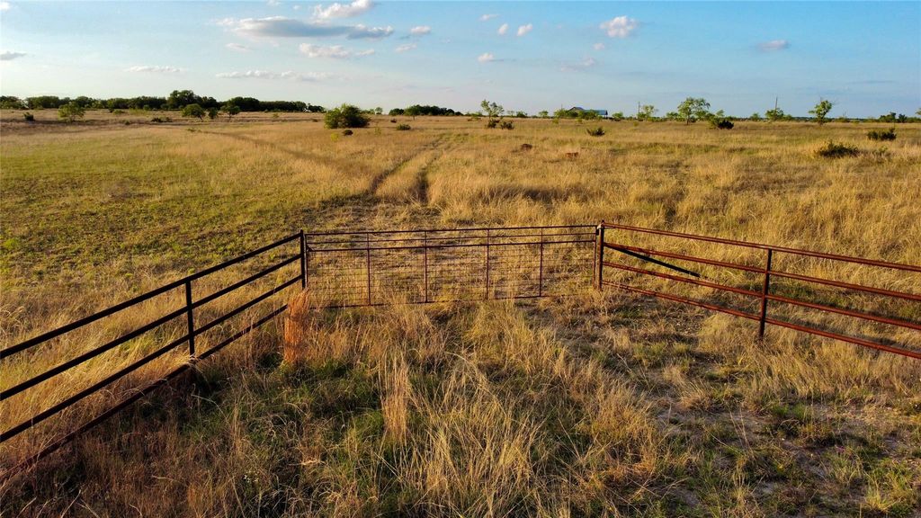 2600 County Road 276 RD, Bertram, TX 78605