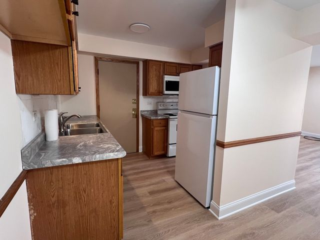 7109 Laverne Lane 2A, Tinley Park, IL 60477