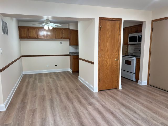 7109 Laverne Lane 2A, Tinley Park, IL 60477