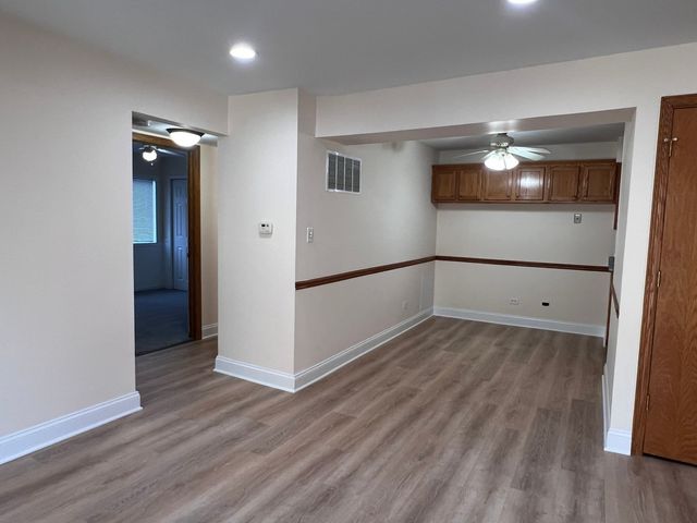 7109 Laverne Lane 2A, Tinley Park, IL 60477
