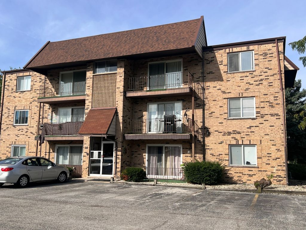 7109 Laverne Lane 2A, Tinley Park, IL 60477