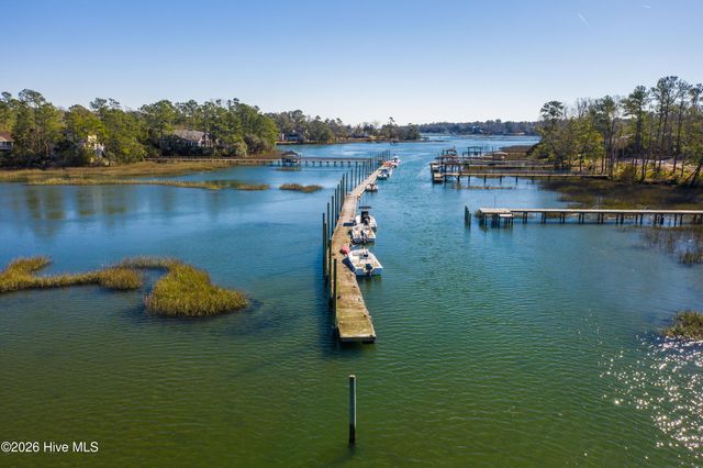 814 Oyster Point Drive, Wilmington, NC 28411