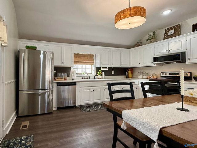 63 Cain Road, Somerville, AL 35670