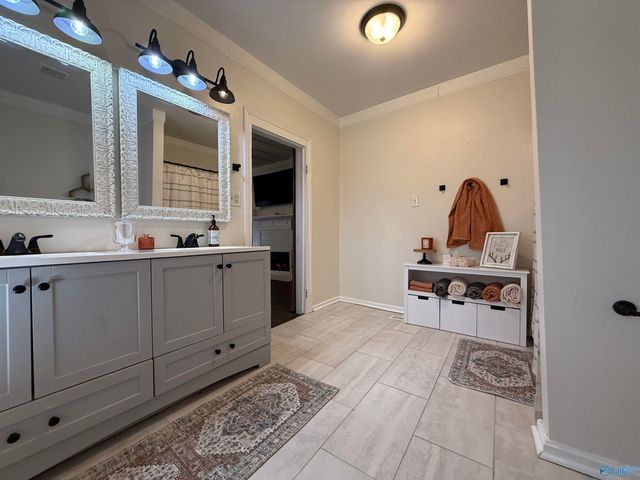 63 Cain Road, Somerville, AL 35670