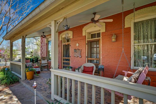 101 Landa, Boerne, TX 78006