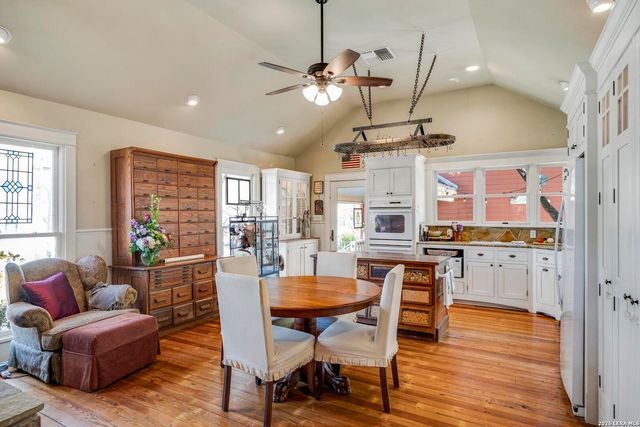 101 Landa, Boerne, TX 78006