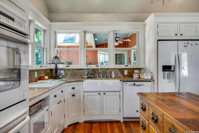 101 Landa, Boerne, TX 78006