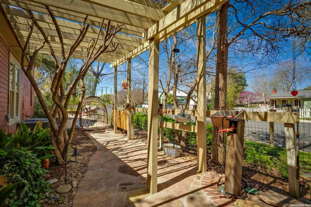 101 Landa, Boerne, TX 78006